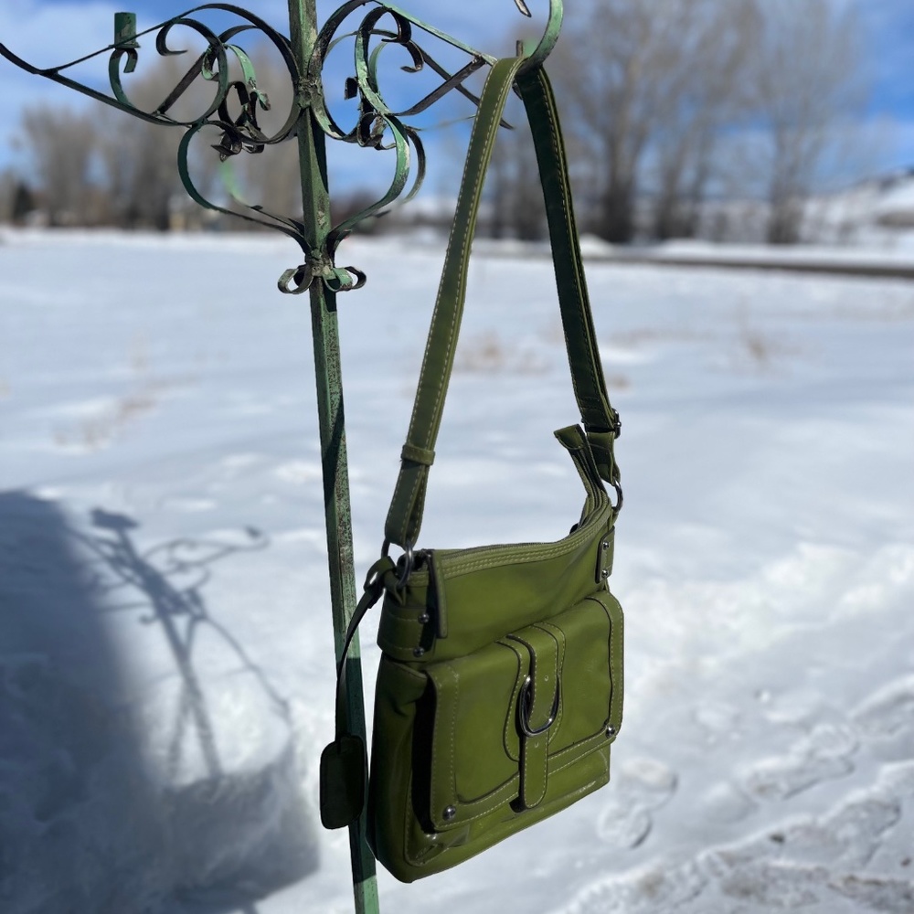 purse - Picture 2 of 8